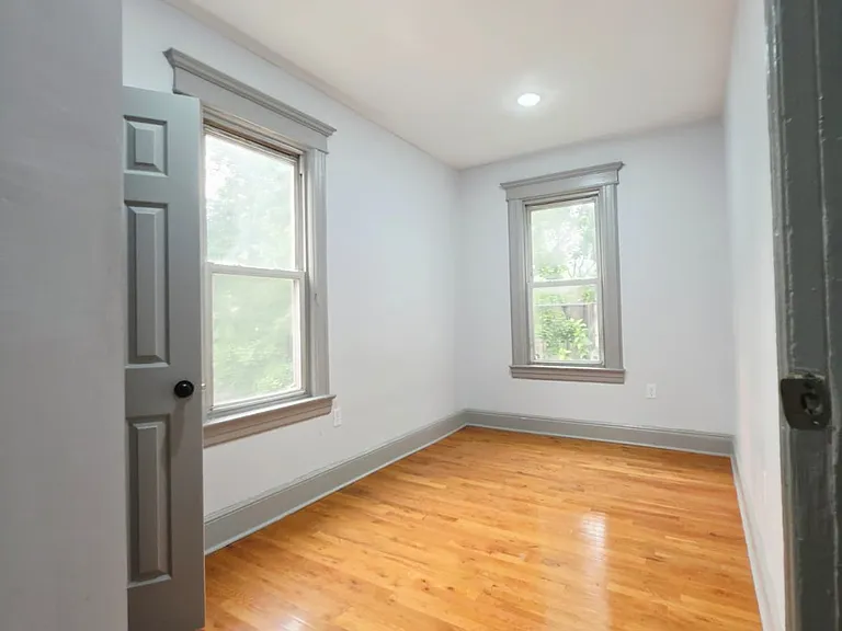154 Wegman Pkwy #3 — Photo 6