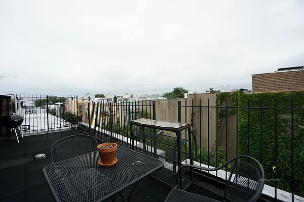 Rented by Rennit Inc. | media 24