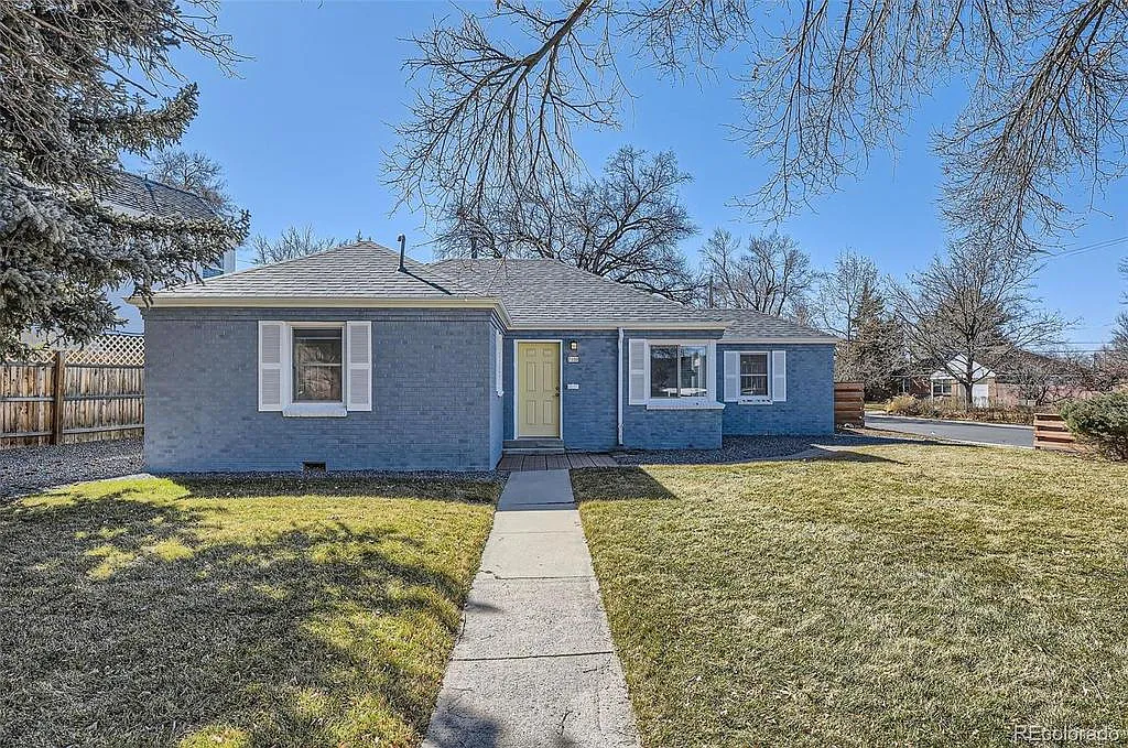 3 bed, 2.0 bath, 1224 sqft, $2,600 — Photo 1