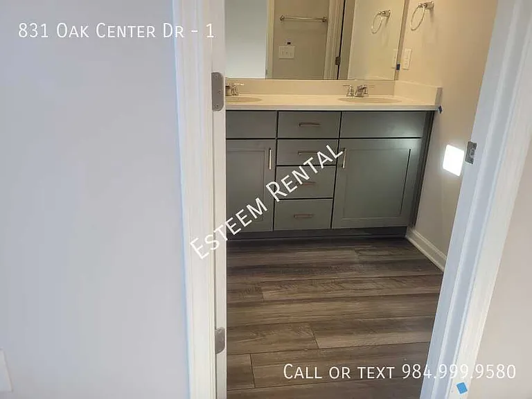 831 Oak Center Dr #1 — Photo 24
