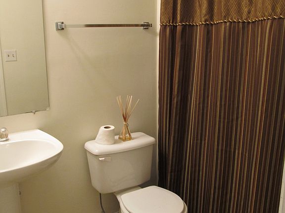 Full 2 Bathroom.