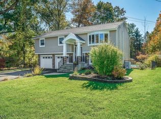15 Dogwood Dr, Denville, NJ 07834