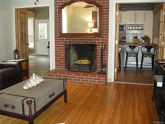 4th image of 4057 Hickory Dr