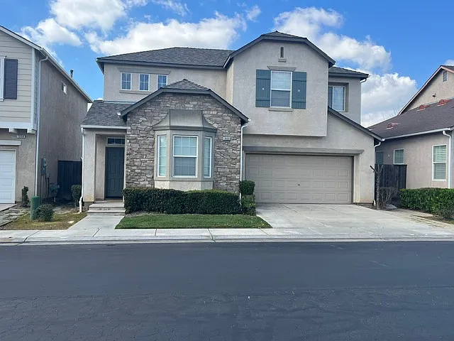 4 bed, 2.5 bath, 2000 sqft, $850 — Photo 2