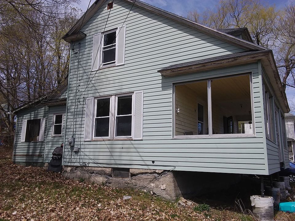 2nd image of 31 Hillside St