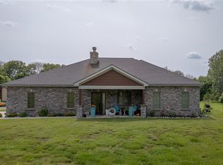 5260 SE Fox Run Rd, Lathrop, MO 64465