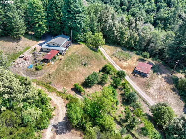 17793 Lewis Creek Rd, Brookings, OR 97415