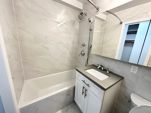 305 East 86th Street 11AW image 3 of 13