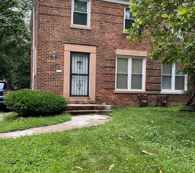 1st image of 9617 S Hoxie Ave