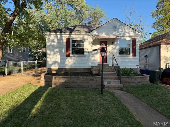 1338 Fairmount Ct, Saint Louis, MO 63139