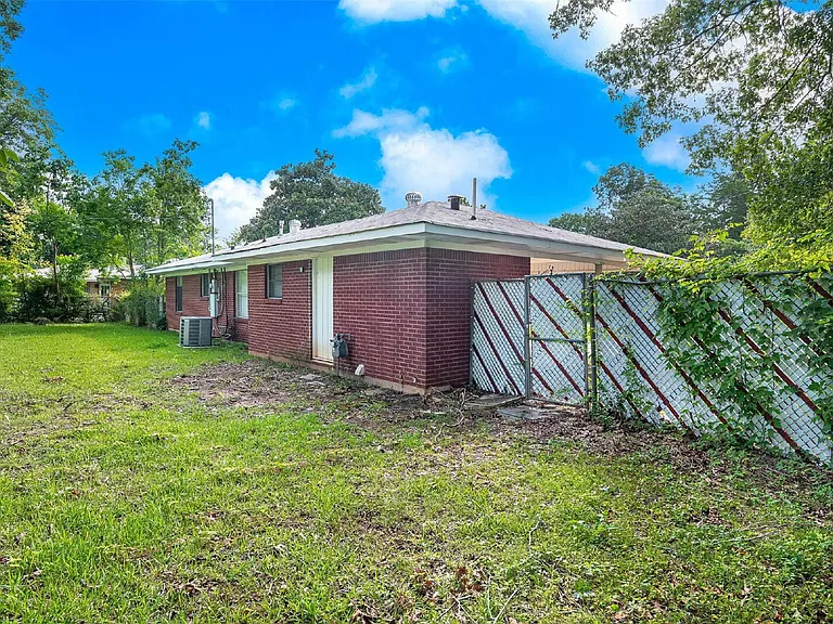 2501 Rosedale Pl — Photo 4