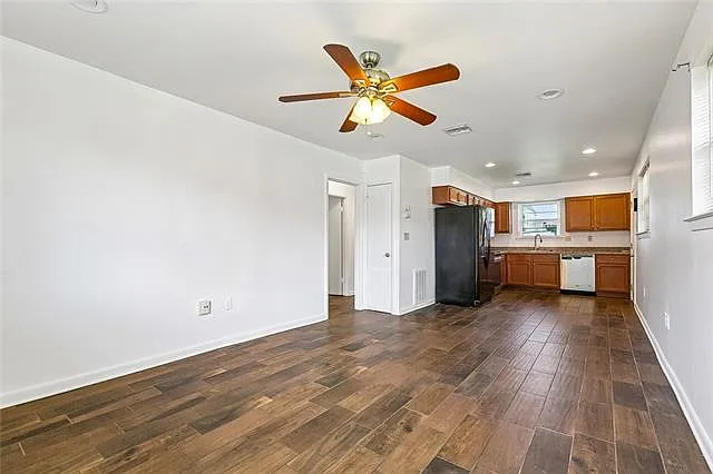 3 bed, 1.5 bath, 980 sqft, $1,895 — Photo 4