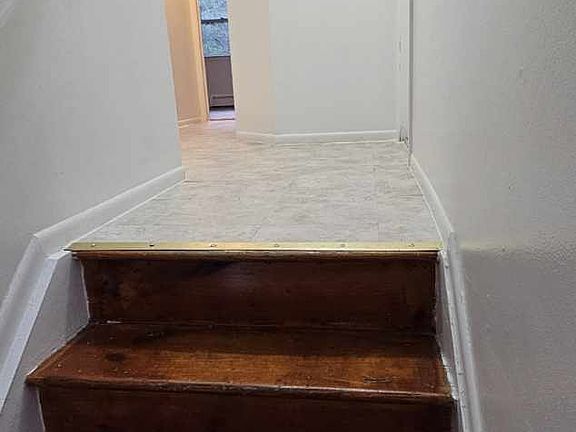 3rd image of 1497 Longfellow Ave #1