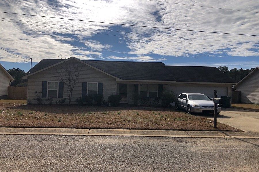 1st image of 18451 Thoroughbred Dr