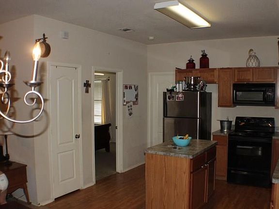 3rd image of 685 River Garden Dr