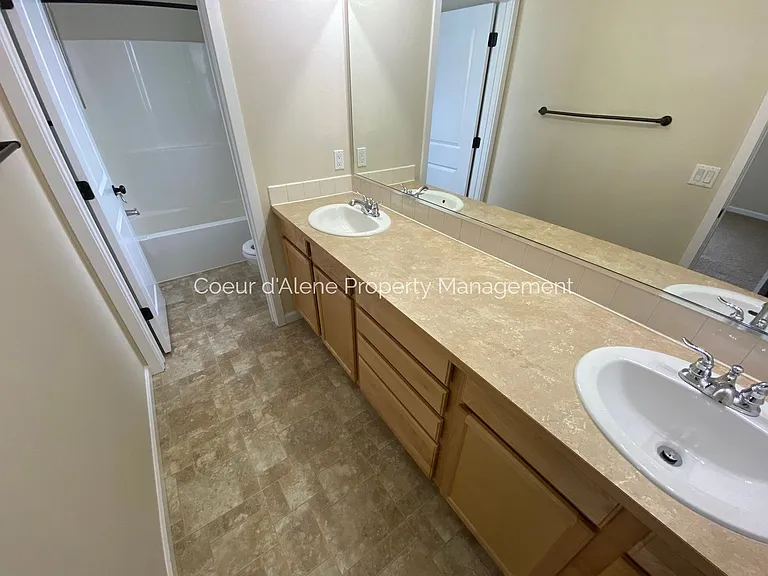 7837 N Holyoke Loop — Photo 13