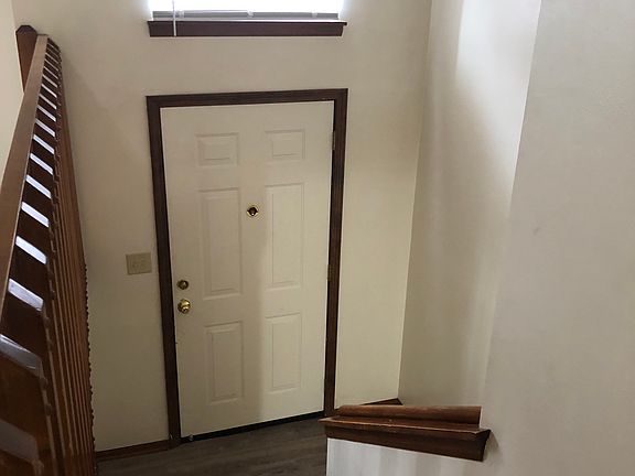 3rd image of 8831 Armstrong Ave