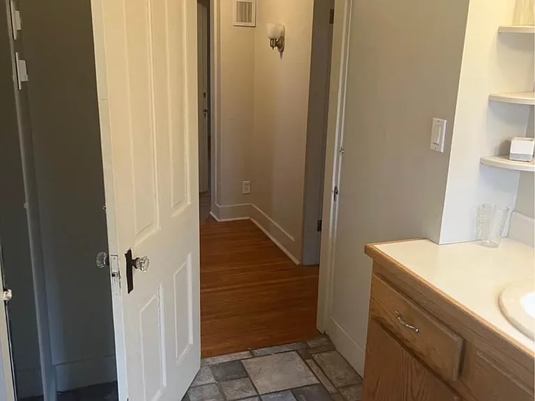 386 E Northwood Ave — Photo 8