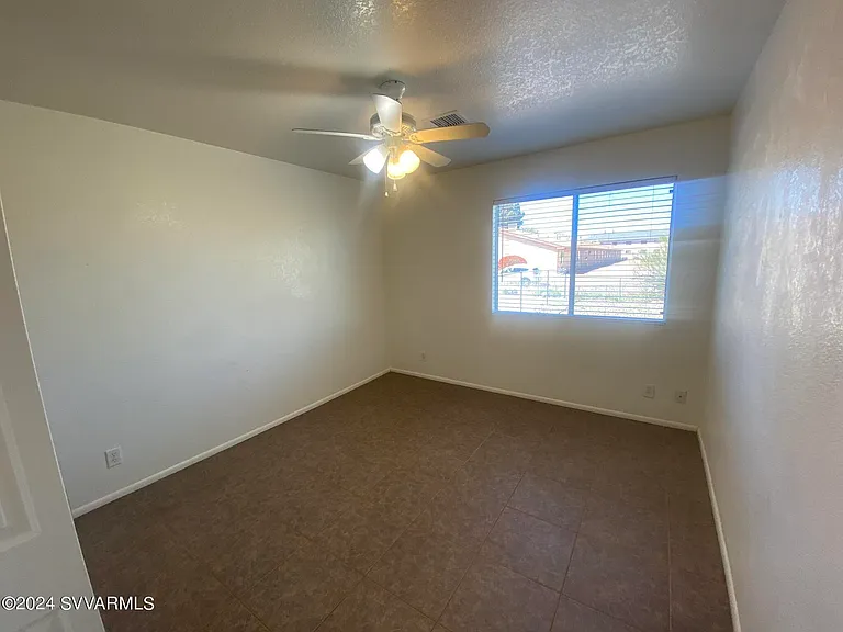 126 E Paula Cir #B — Photo 8