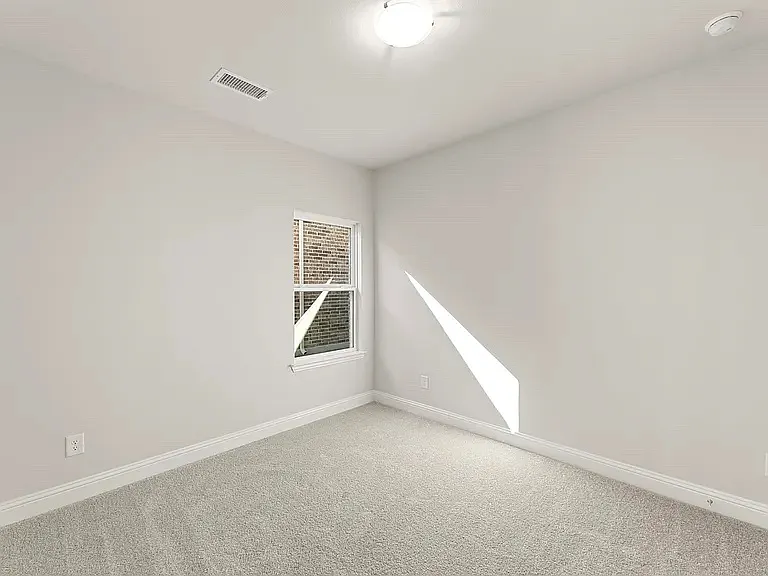 2907 Hanscom St — Photo 22
