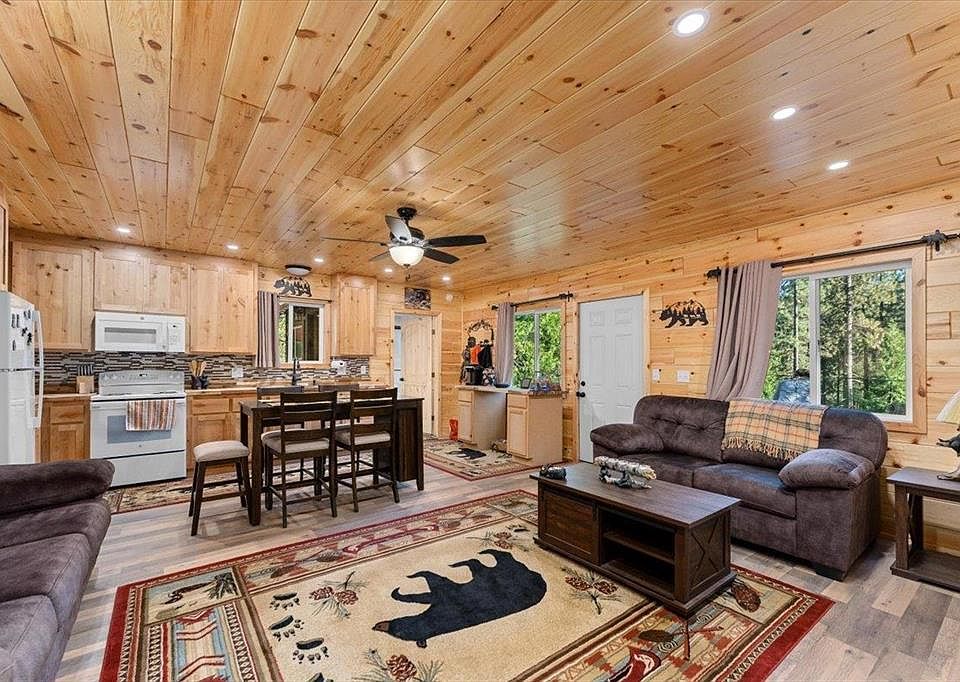 1st image of 38790 Aspen Ln W