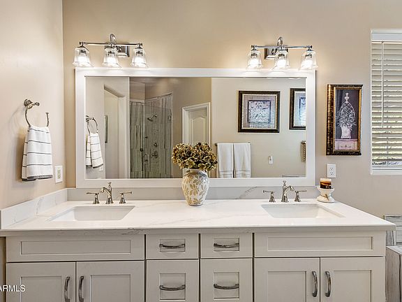 3rd image of 39125 N 25TH Avenue