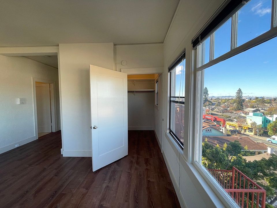 1st image of 5339 Broadway #304