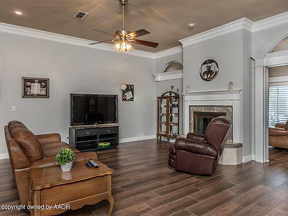 5th image of 7404 Woodmont Dr