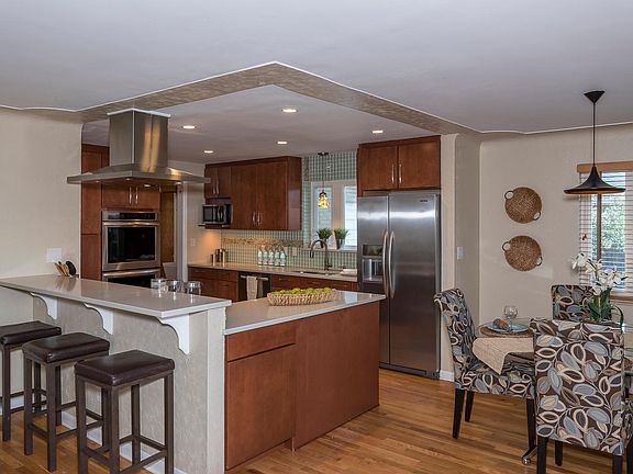 5th image of 2642 N Saint Paul St