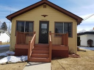 1007 N 16th St, Manitowoc, WI 54220