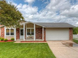 1 Amber Ct, Saint Charles, MO