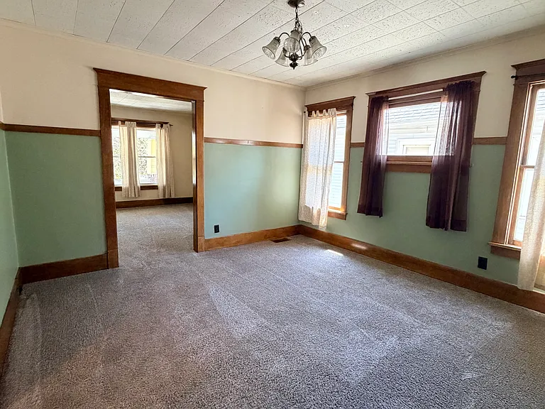 402 McKinley Pkwy #1 — Photo 10