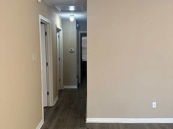 5th image of 8370 Creek Front Dr