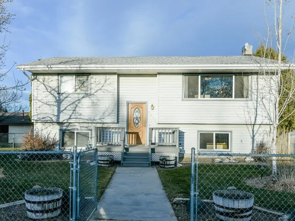 1225 E Bannack St, Dillon, MT 59725