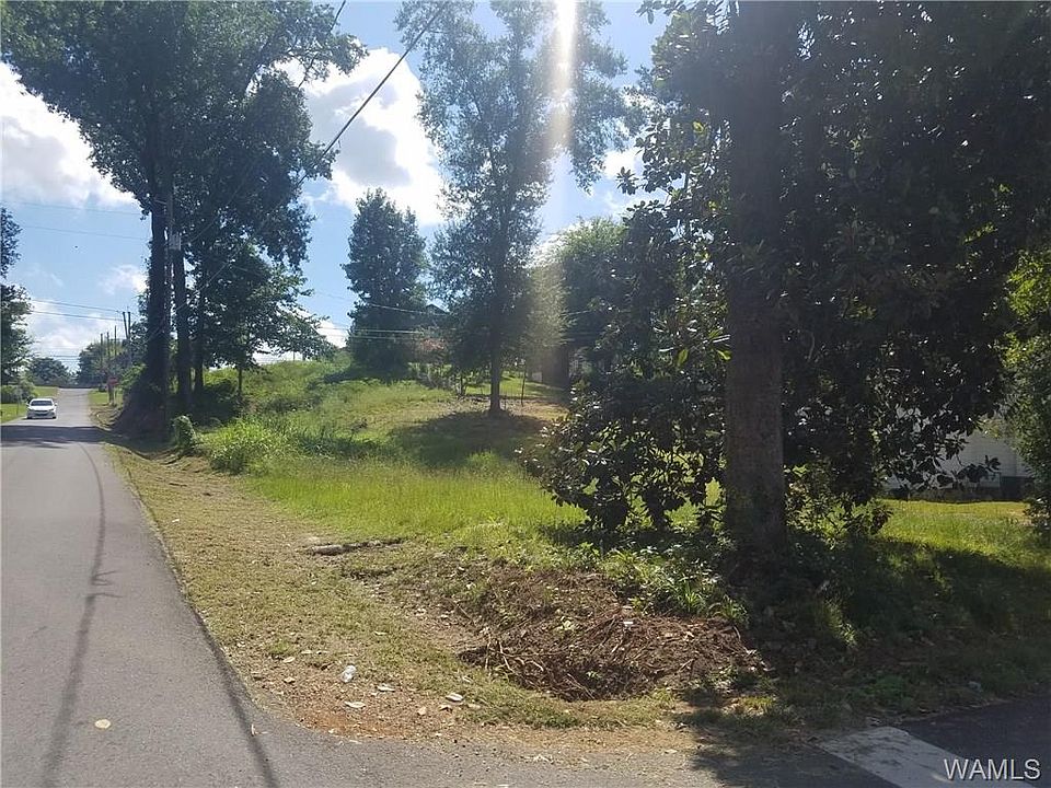 1st image of 302 Short 25th Ave E