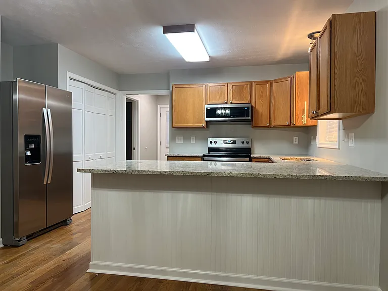 635 C St — Photo 7