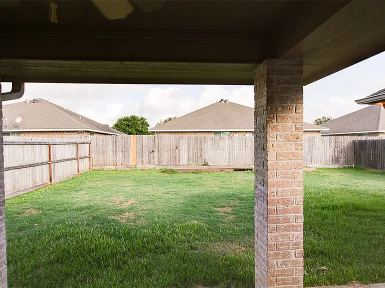113 Karten Ln — Photo 22