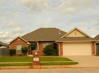 613 Summit Crest Ln, Norman, OK 73071