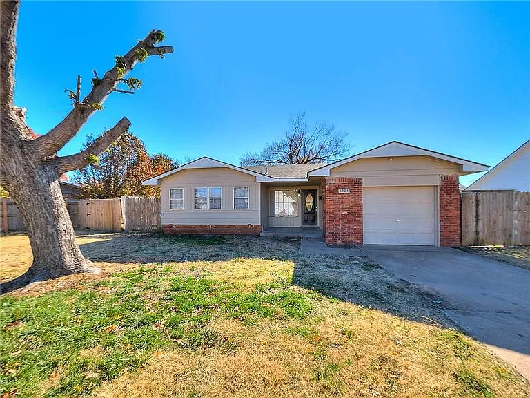 1204 Northgate Ter — Photo 1
