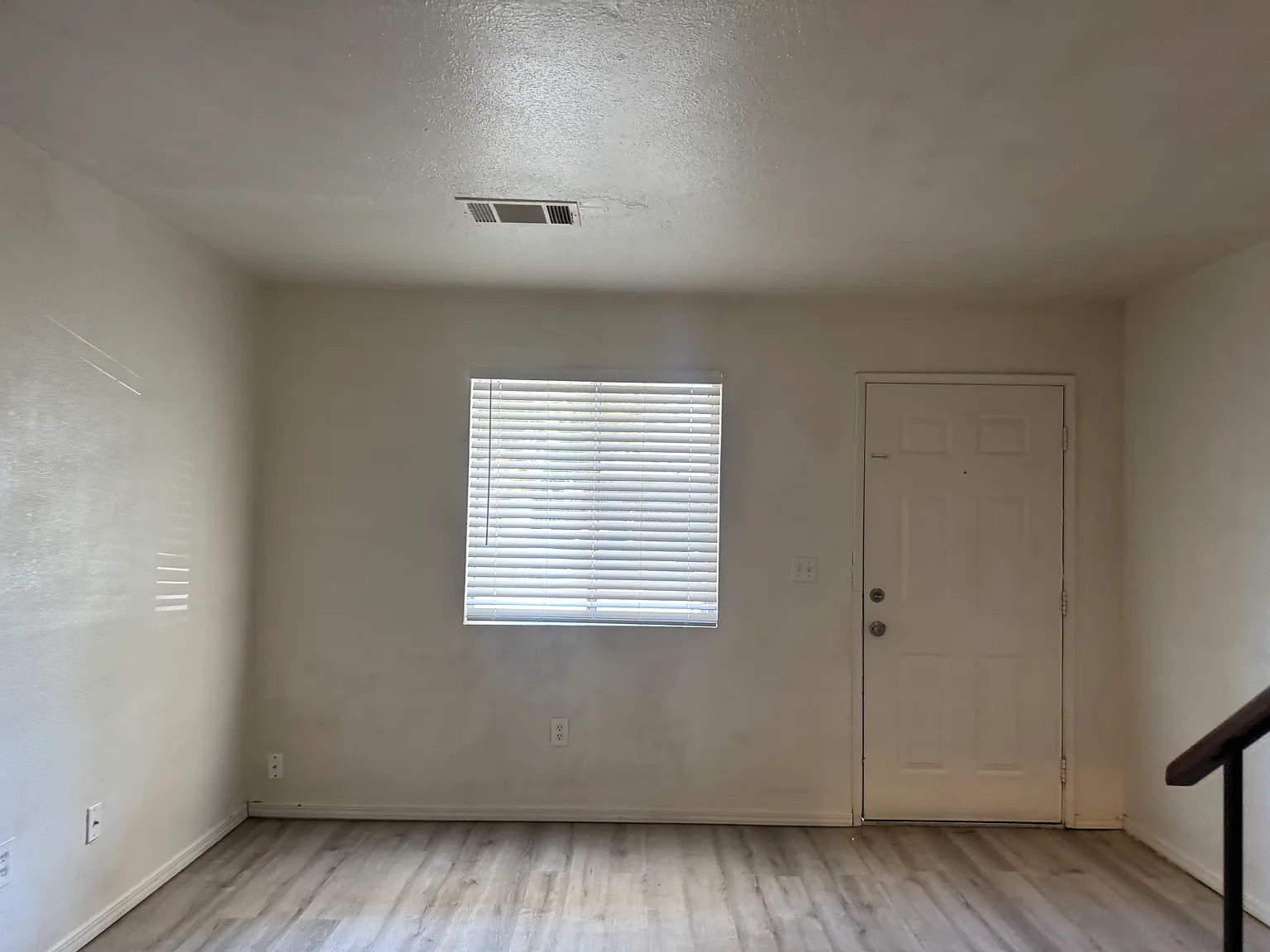 2 bed, 1.5 bath, $1,800 — Photo 4