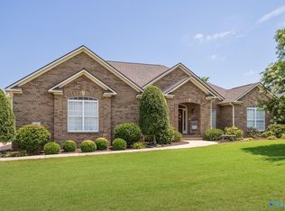 52 Deerfield Dr SE, Decatur, AL 35603