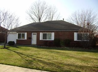 590 Birch Dr, Euclid, OH 44132
