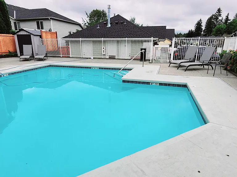 Swimming_Pool_4