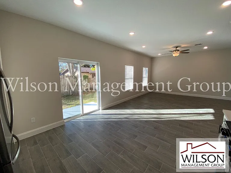 732 S Lee Ave — Photo 12