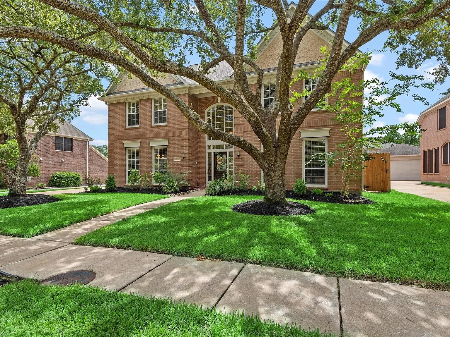 4 bed, 3.5 bath, 3135 sqft, $4,100 — Photo 3