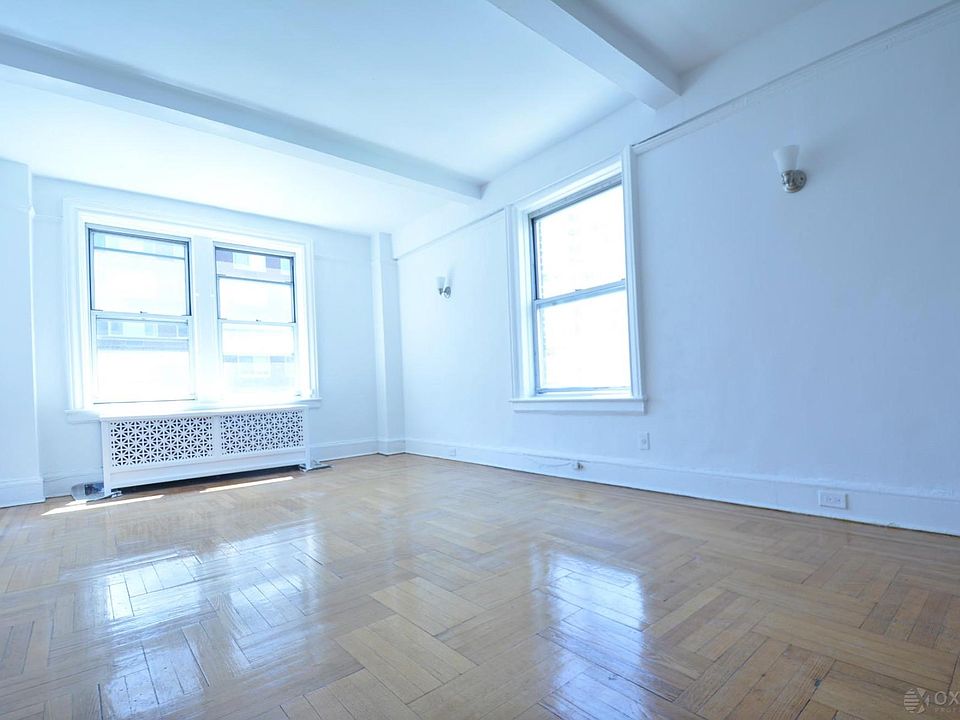 1st image of 200 W 70th St APT 4E