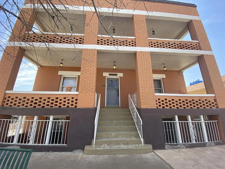 1126 E San Antonio Ave #6