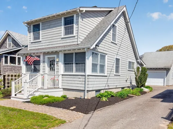 52 Circuit Ave, Bourne, MA 02532