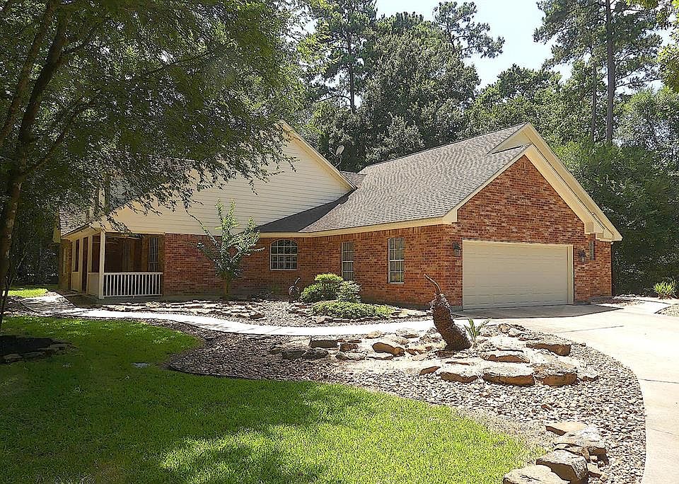 41 Lake Dr in Lake Creek Forest