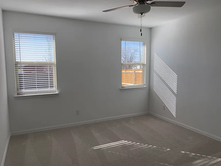 1128 Flameleaf Dr — Photo 11